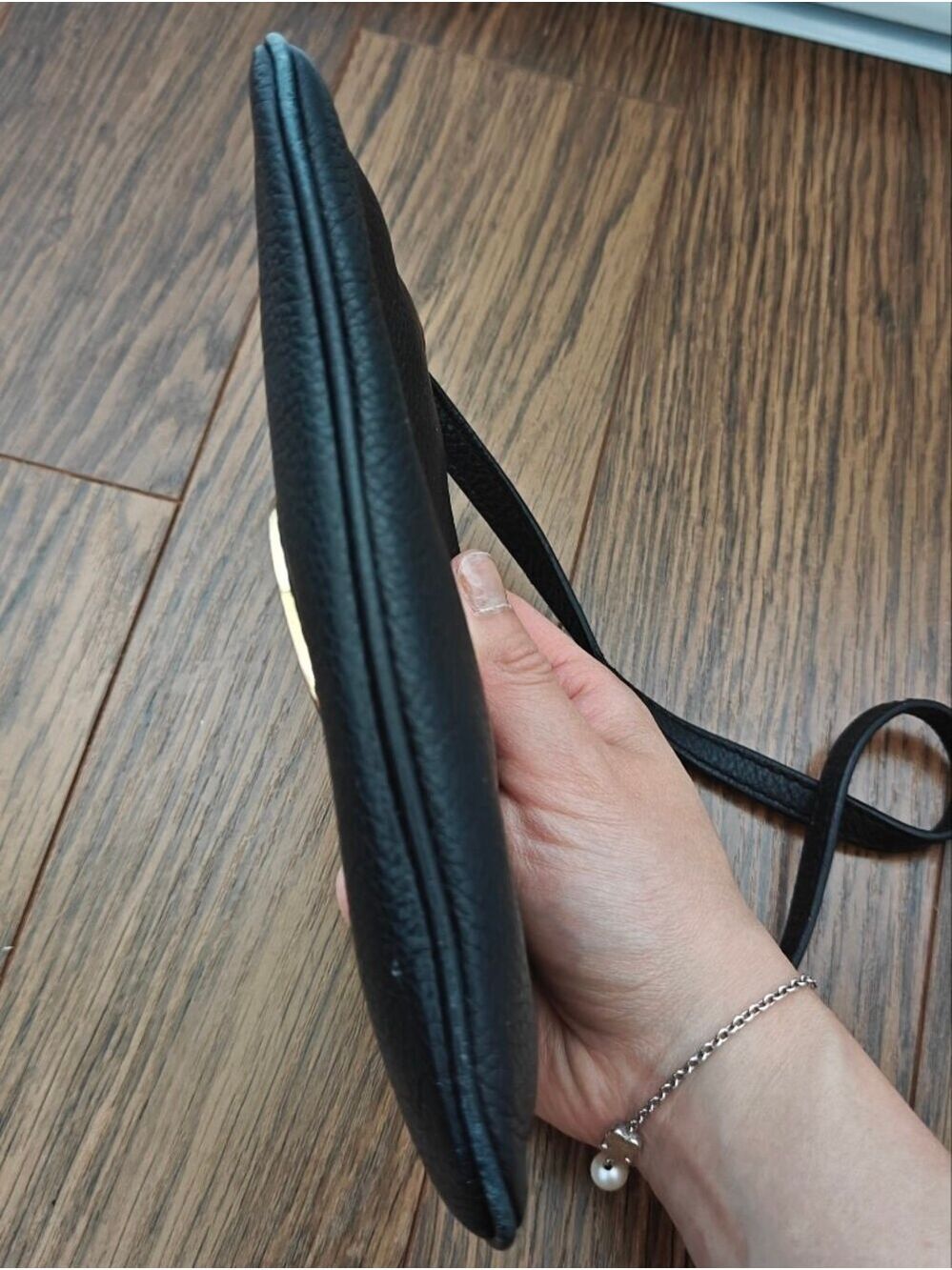 Michael Kors Black Leather Wristlet Gold MK Logo Zip Clutch 0779 - Picture 5 of 11